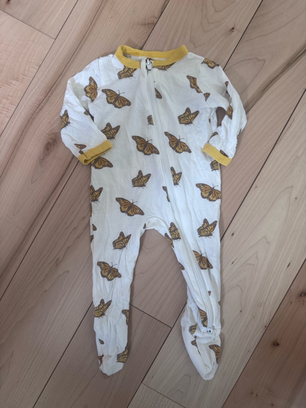 Kyte BABY White Footed One-Piece with Yellow Butterfly Print‎